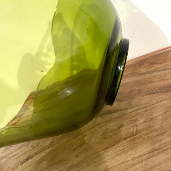 Vtg Avocado Green Tulip Rim Glass Bowl - Picture 4 of 9